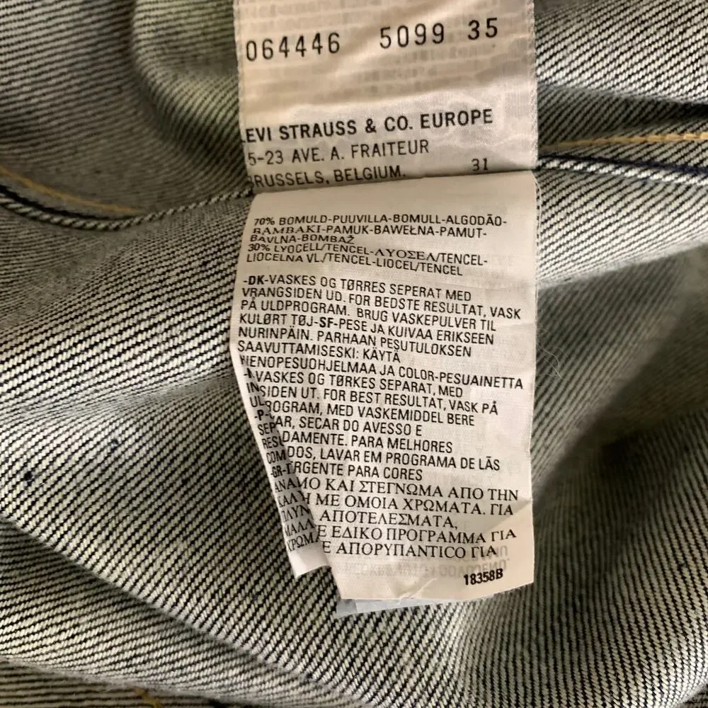 Levis levi 2000s